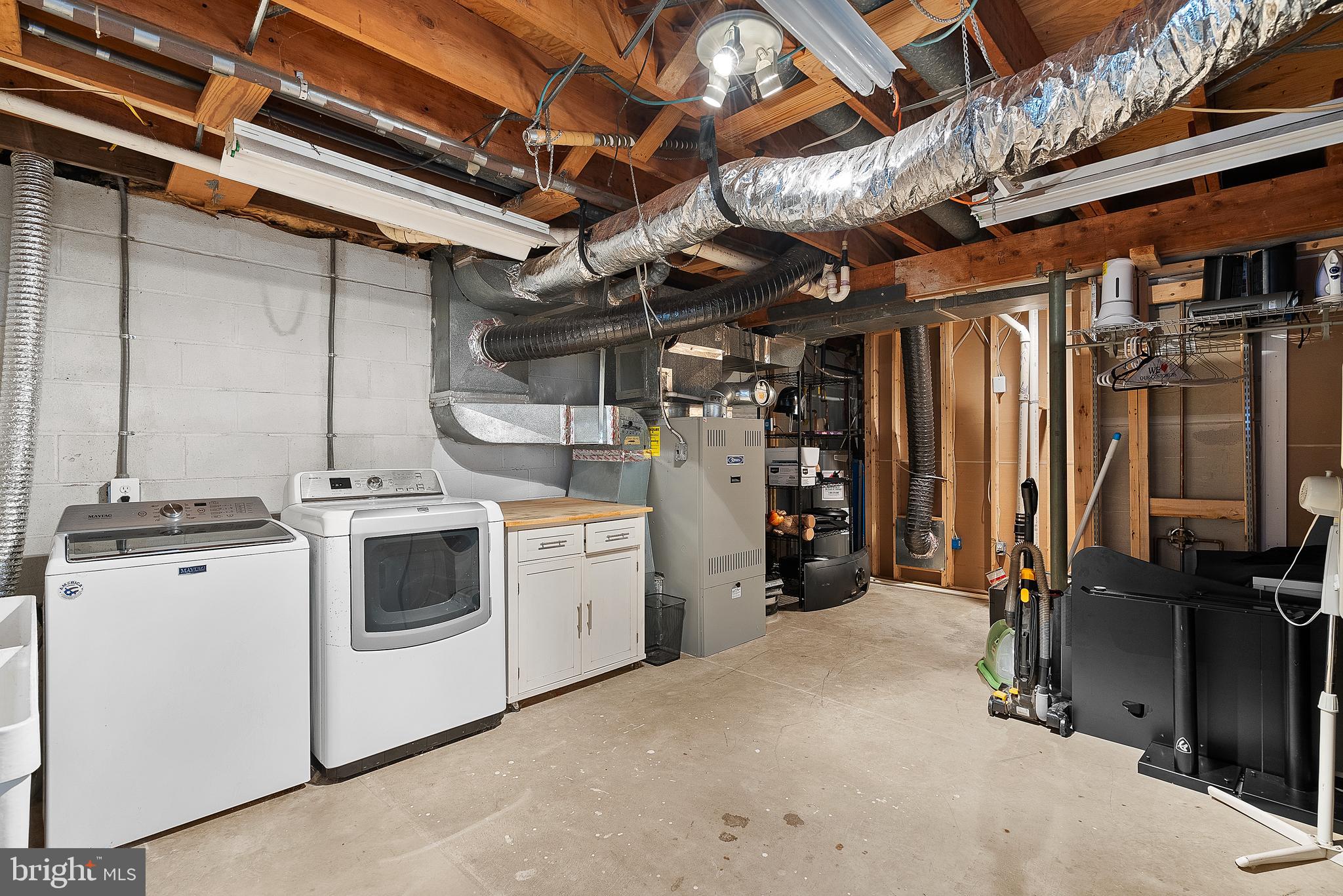 10596 Brentwood Dr