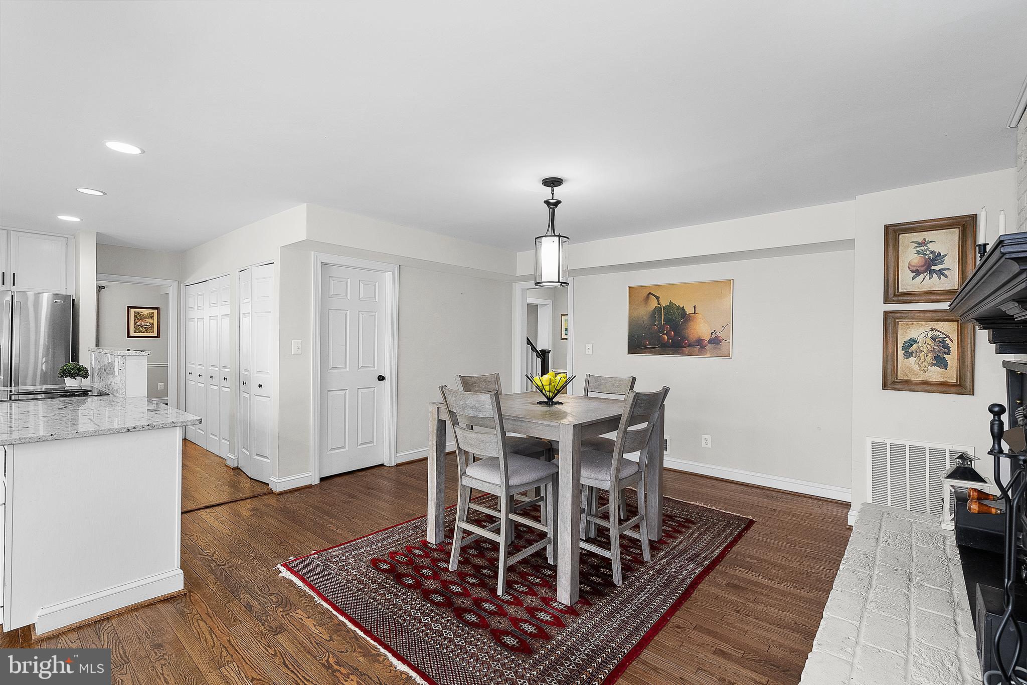 10596 Brentwood Dr