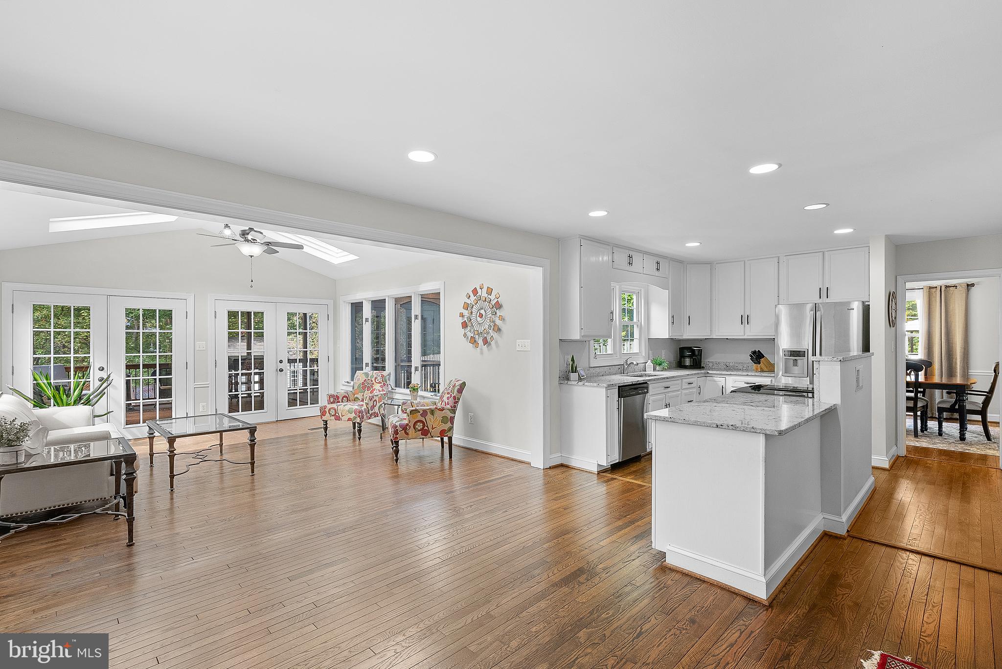 10596 Brentwood Dr
