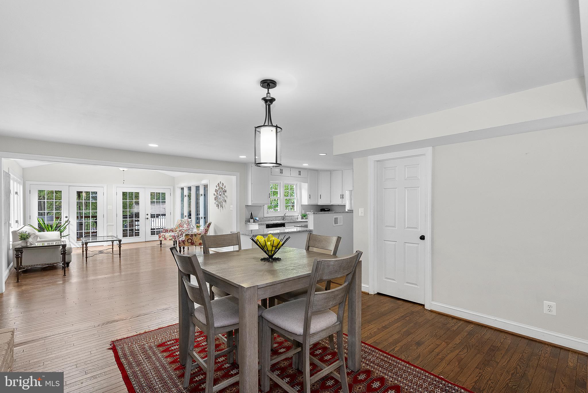 10596 Brentwood Dr