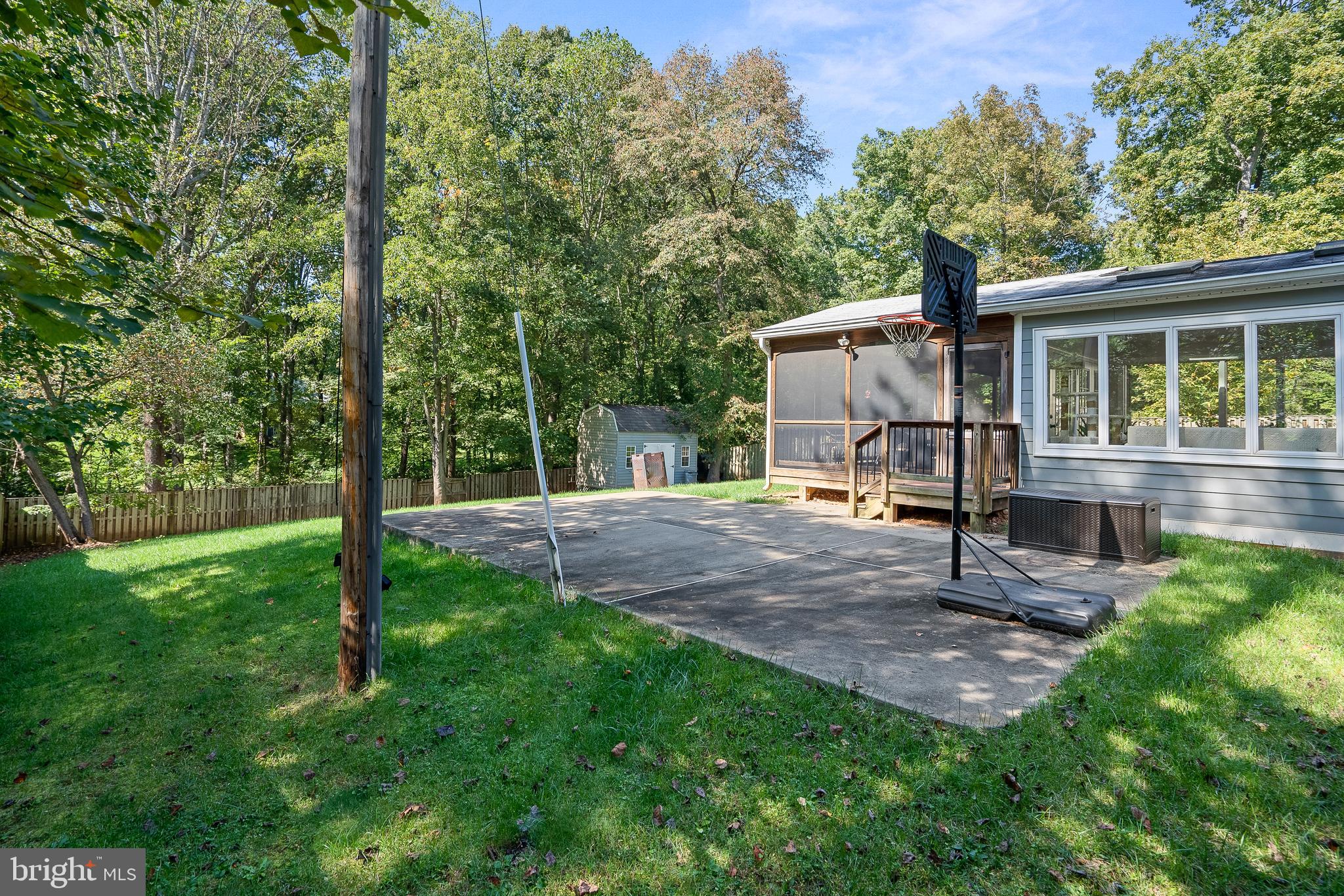 10596 Brentwood Dr