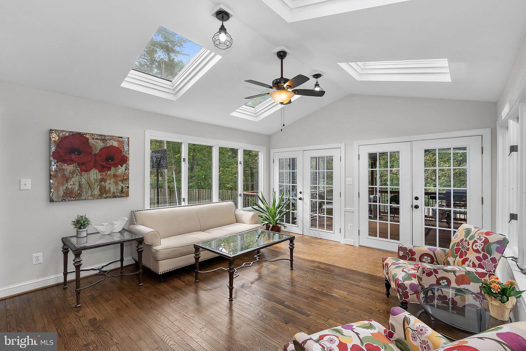 10596 Brentwood Dr