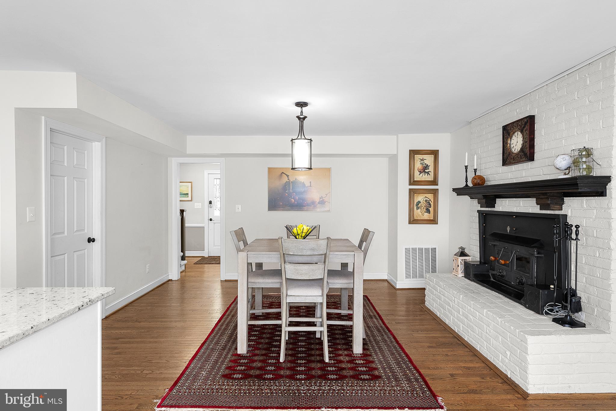 10596 Brentwood Dr