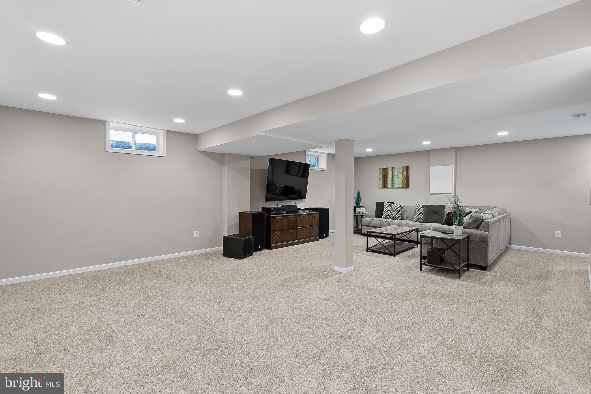 10596 Brentwood Dr