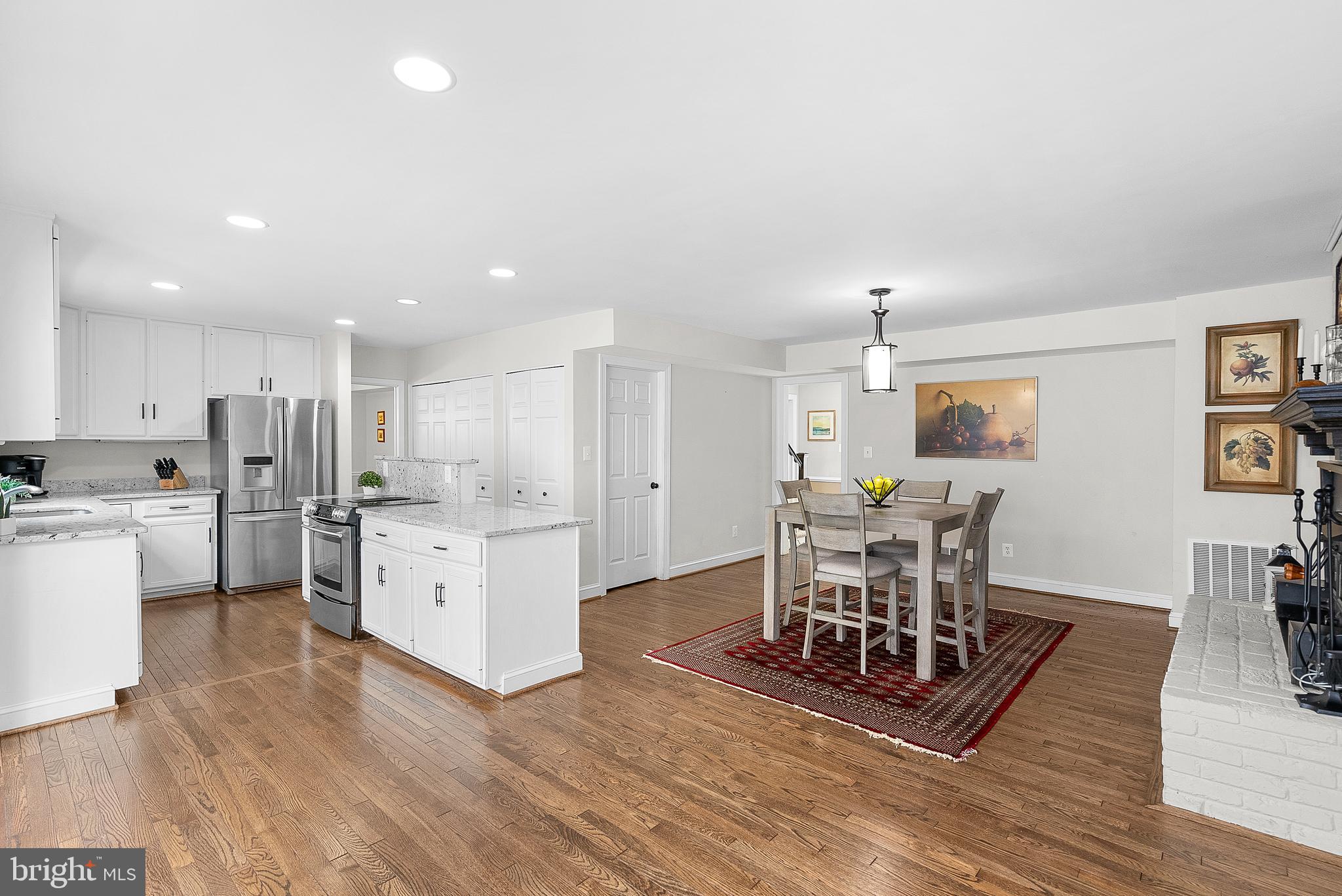 10596 Brentwood Dr