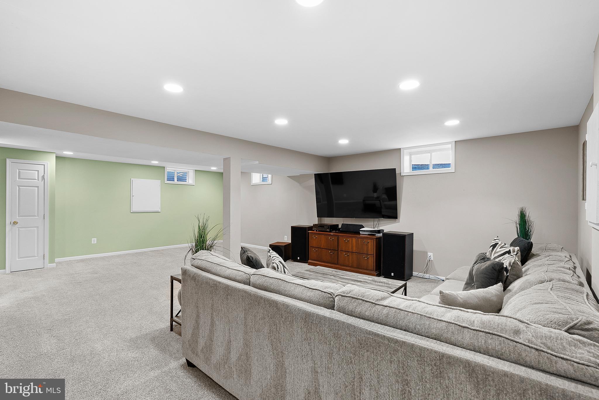 10596 Brentwood Dr