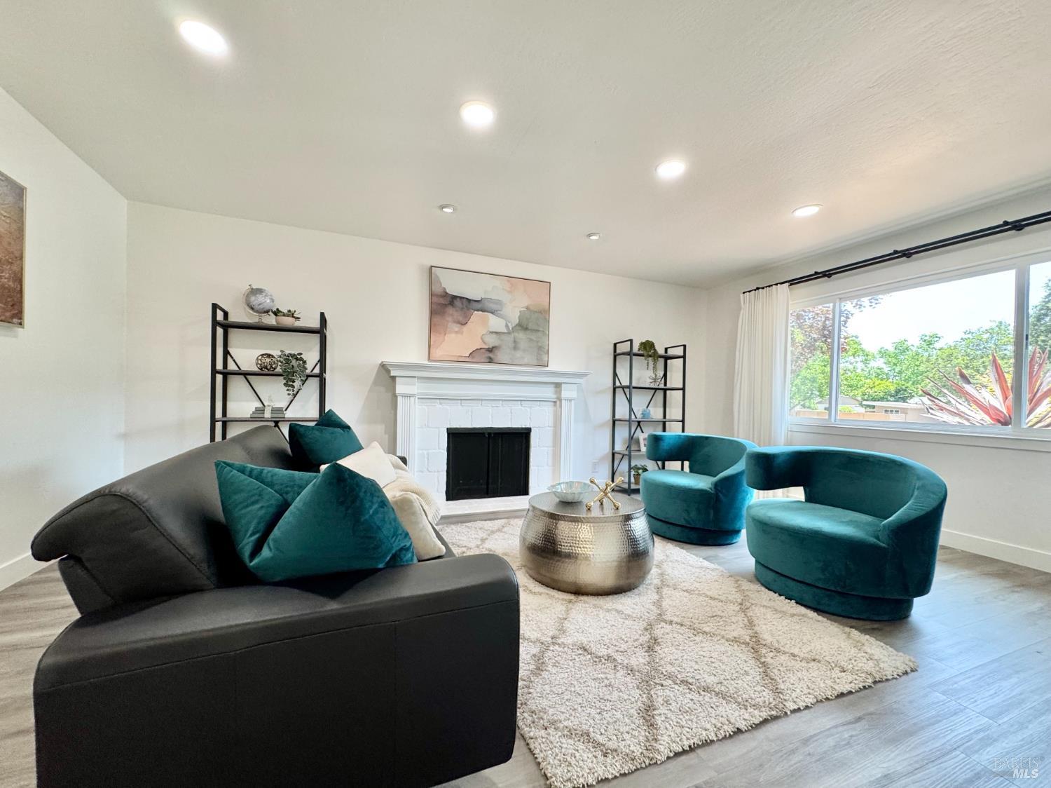 2300 W Park Ave