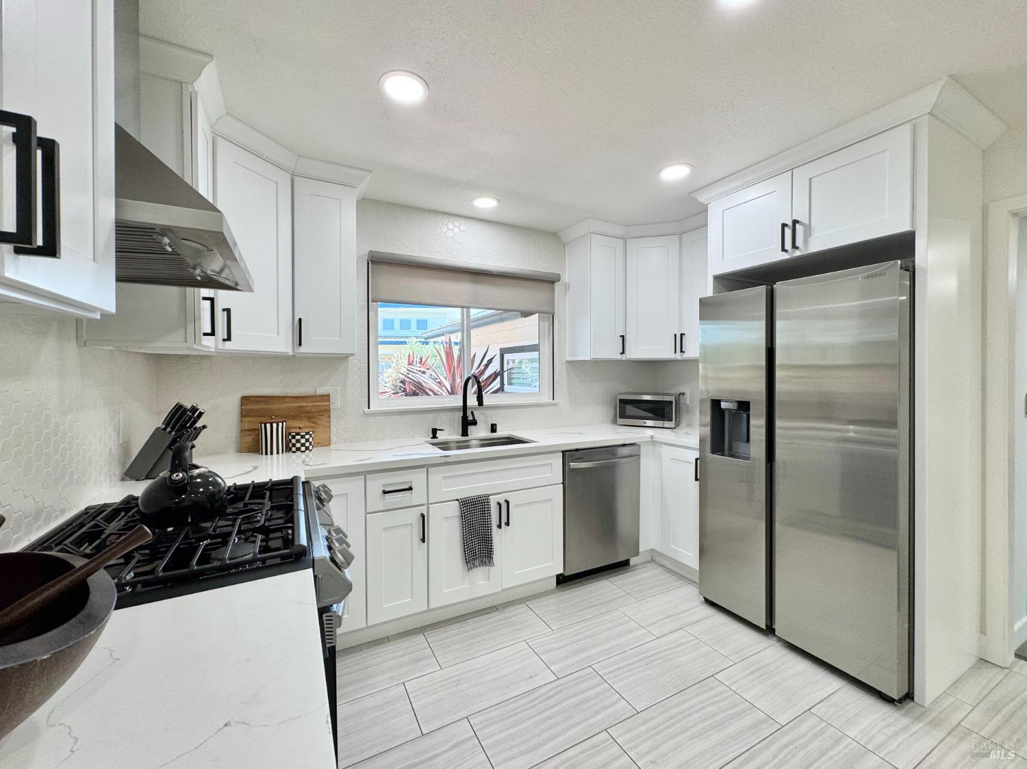 2300 W Park Ave