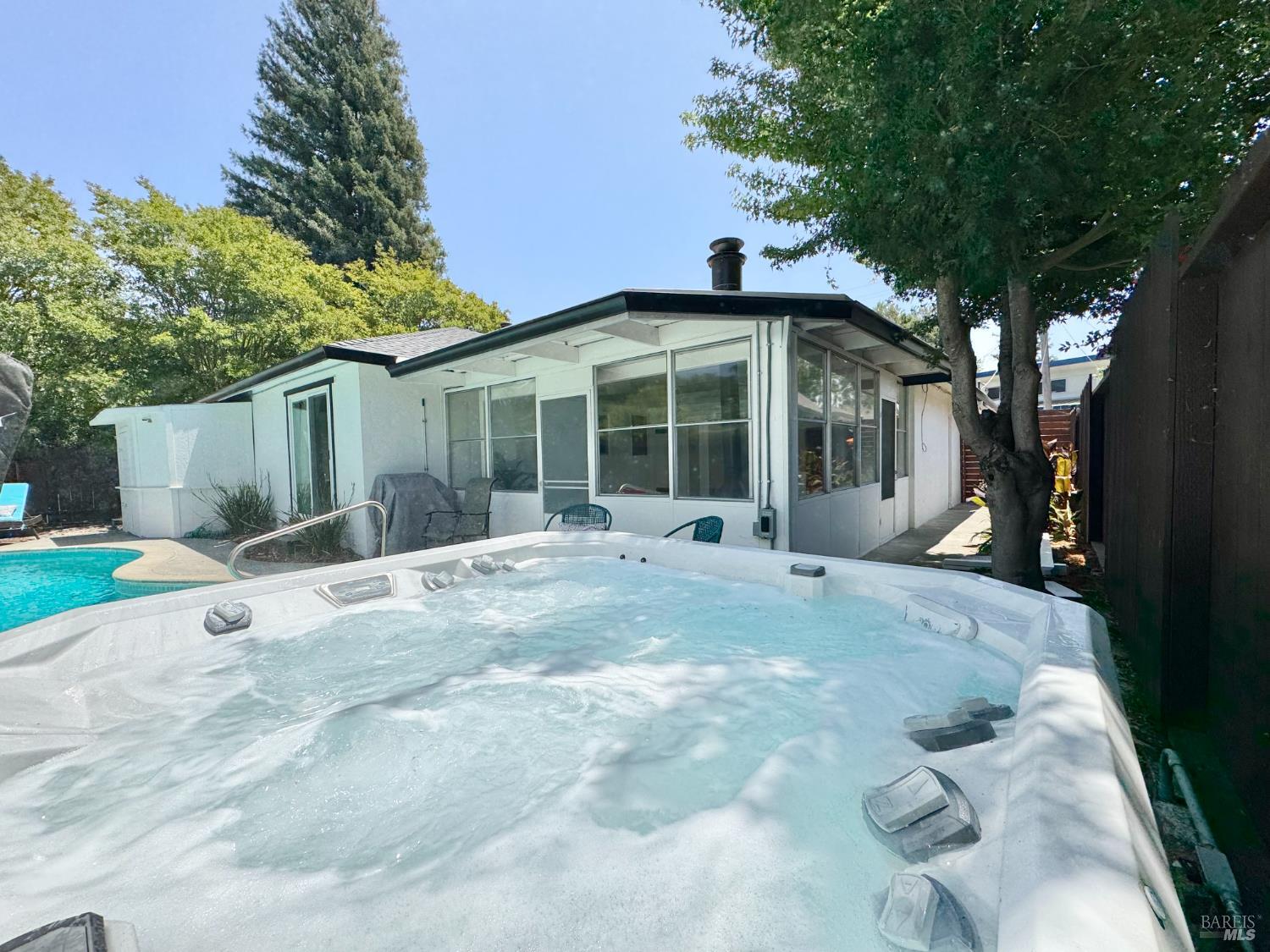 2300 W Park Ave