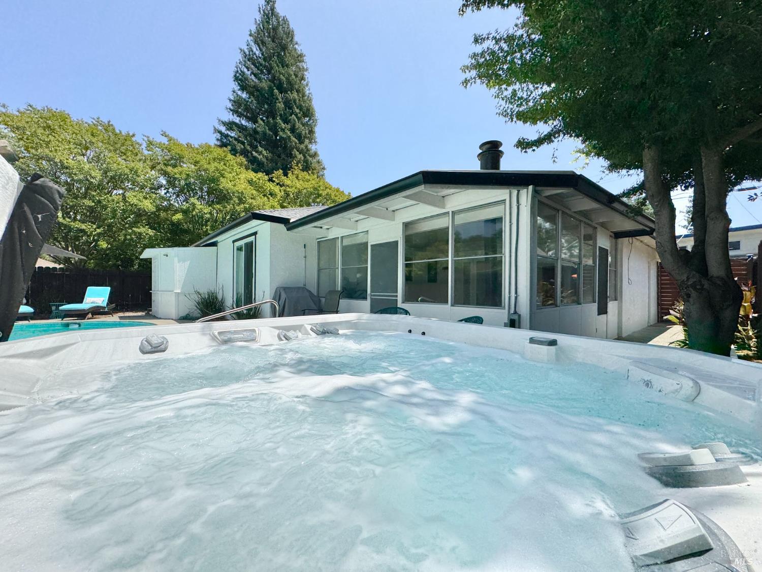2300 W Park Ave