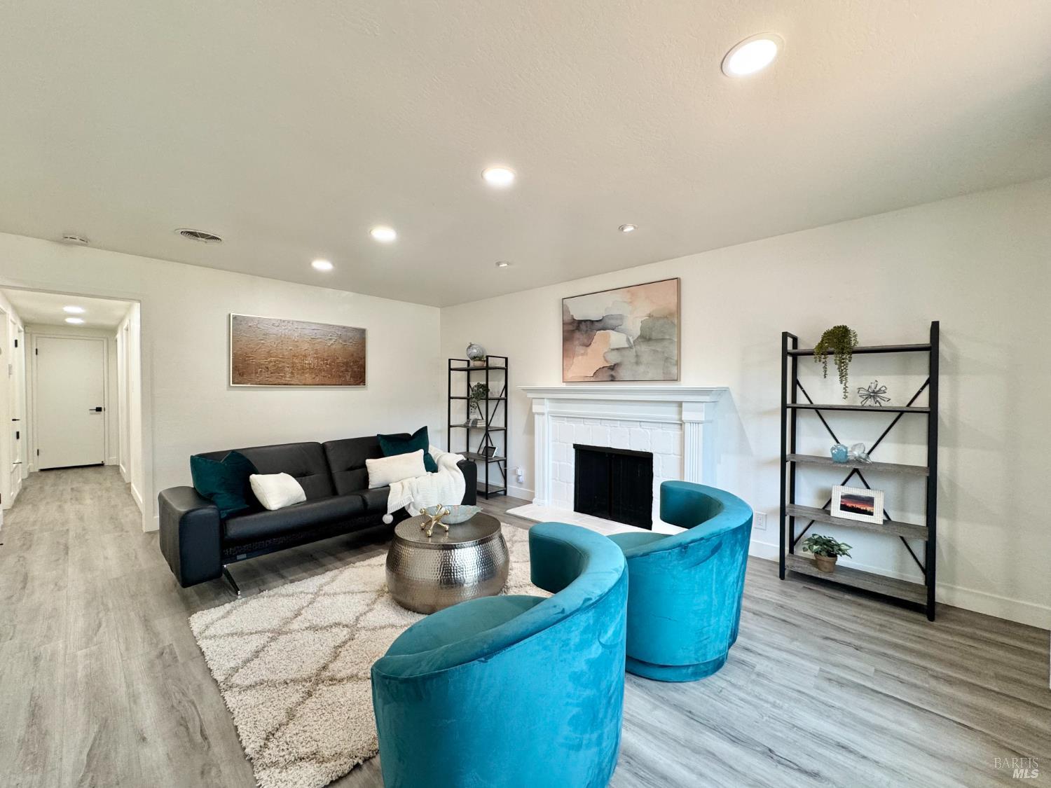 2300 W Park Ave