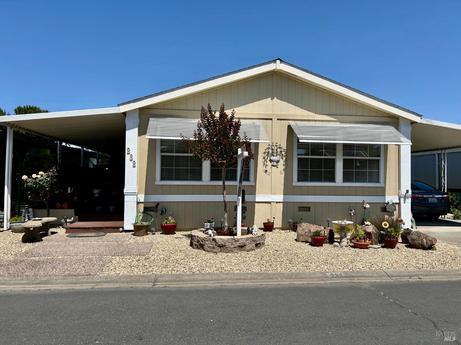 232 Daisy Dr