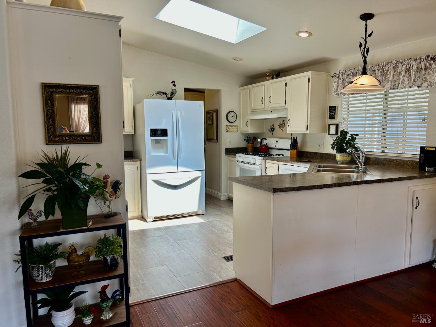 232 Daisy Dr