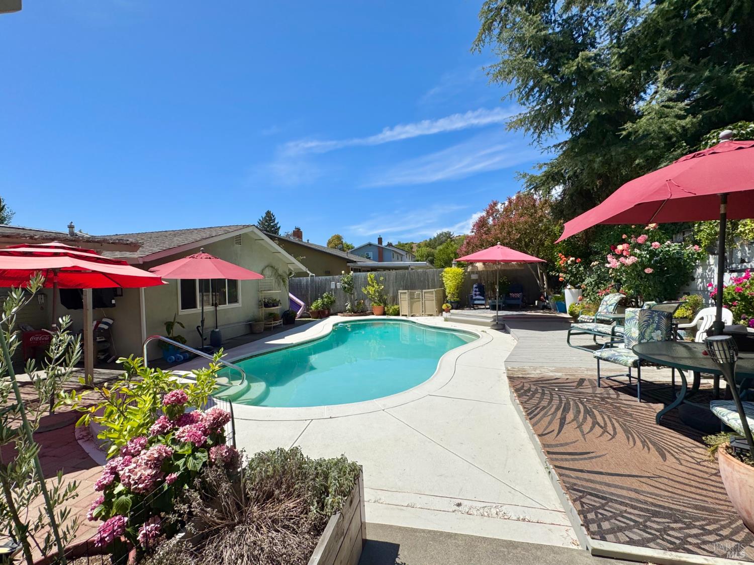 2570 Vine Hill Dr