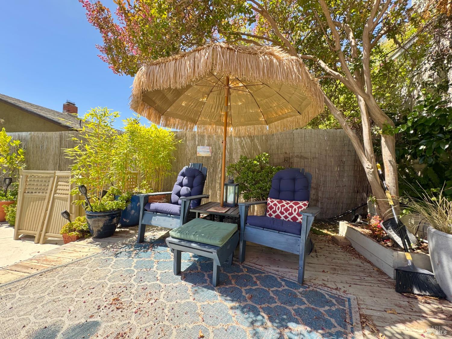 2570 Vine Hill Dr