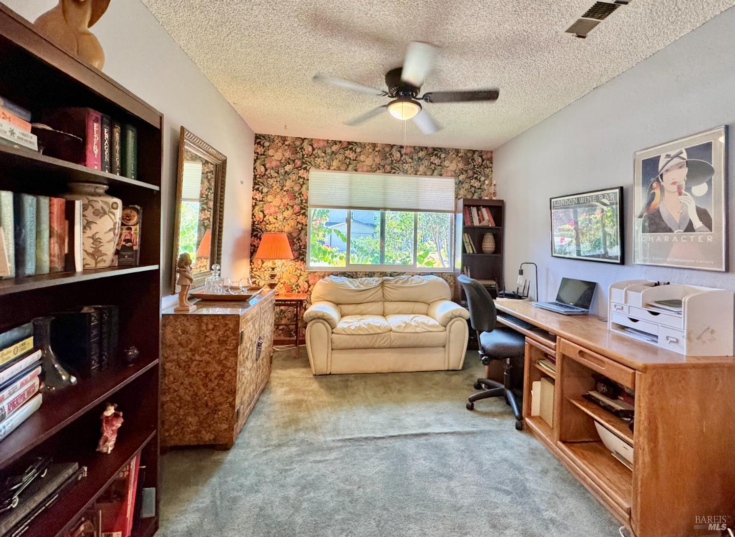 2570 Vine Hill Dr