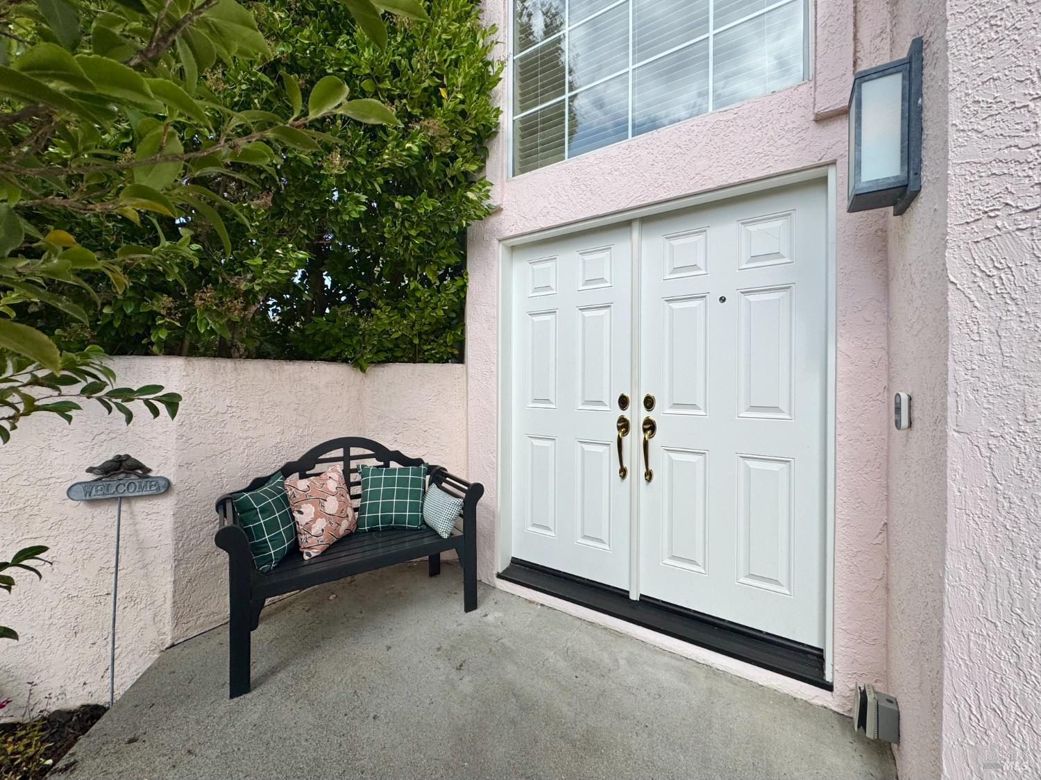 33 Cove Ct