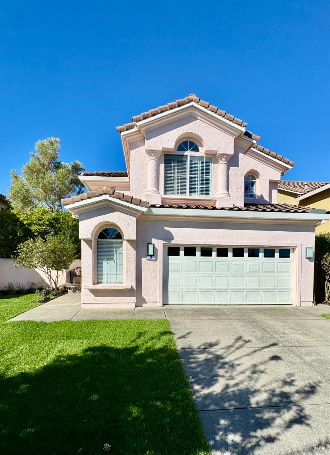 33 Cove Ct