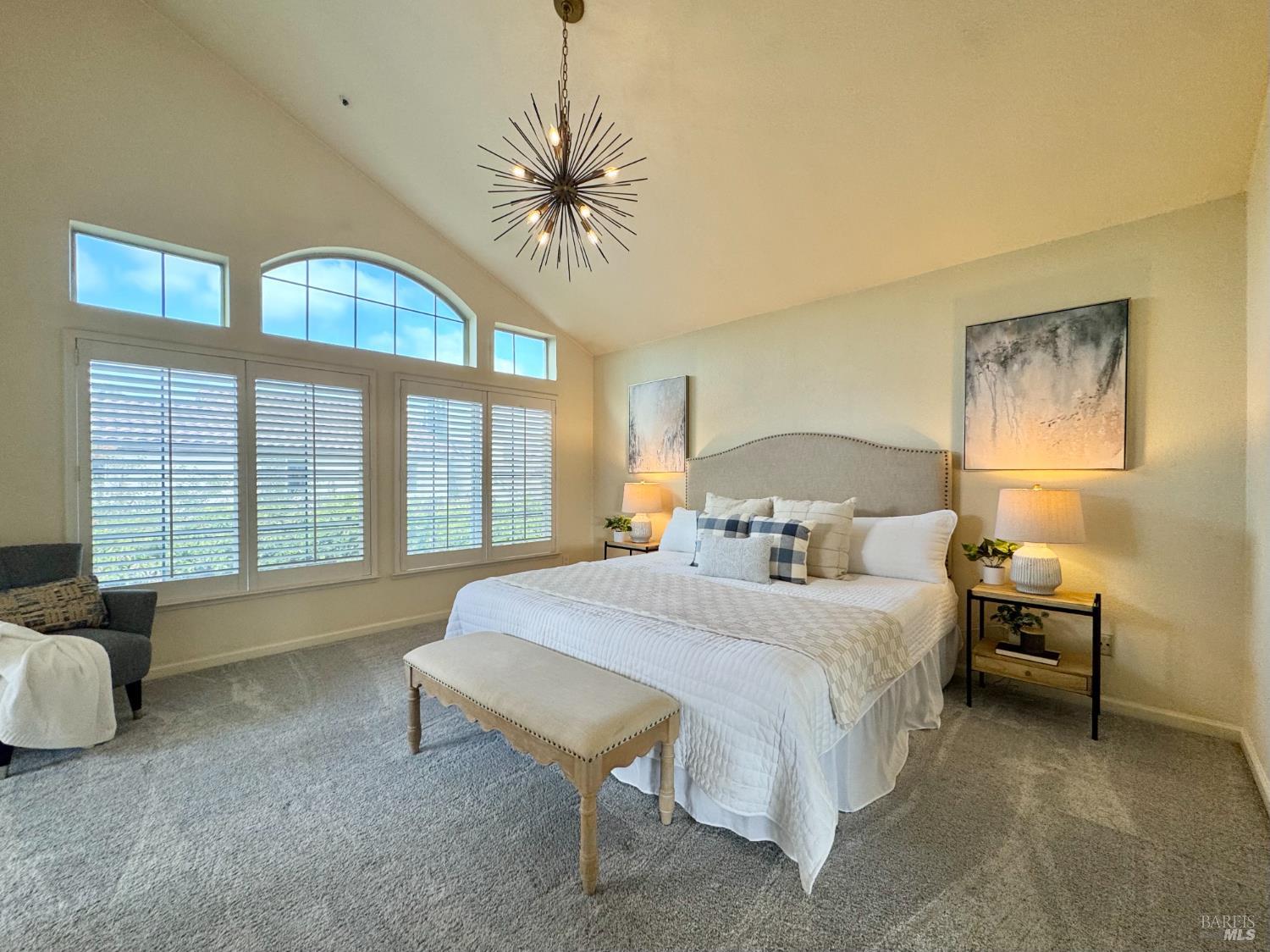 33 Cove Ct