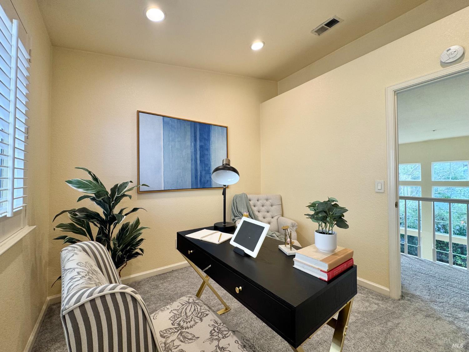 33 Cove Ct