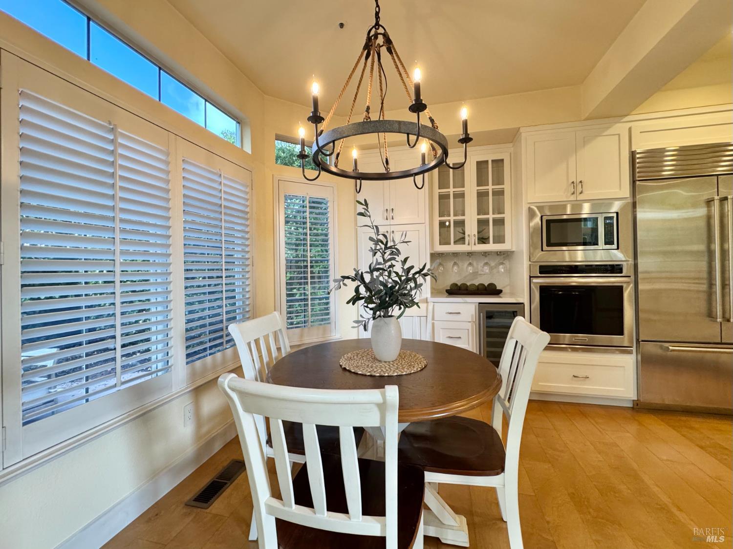 33 Cove Ct