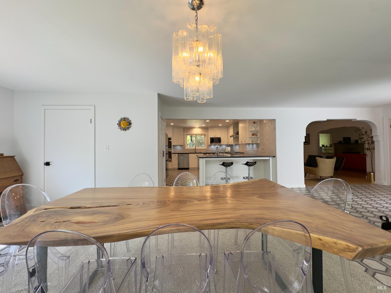 109 Glass Mountain Ln