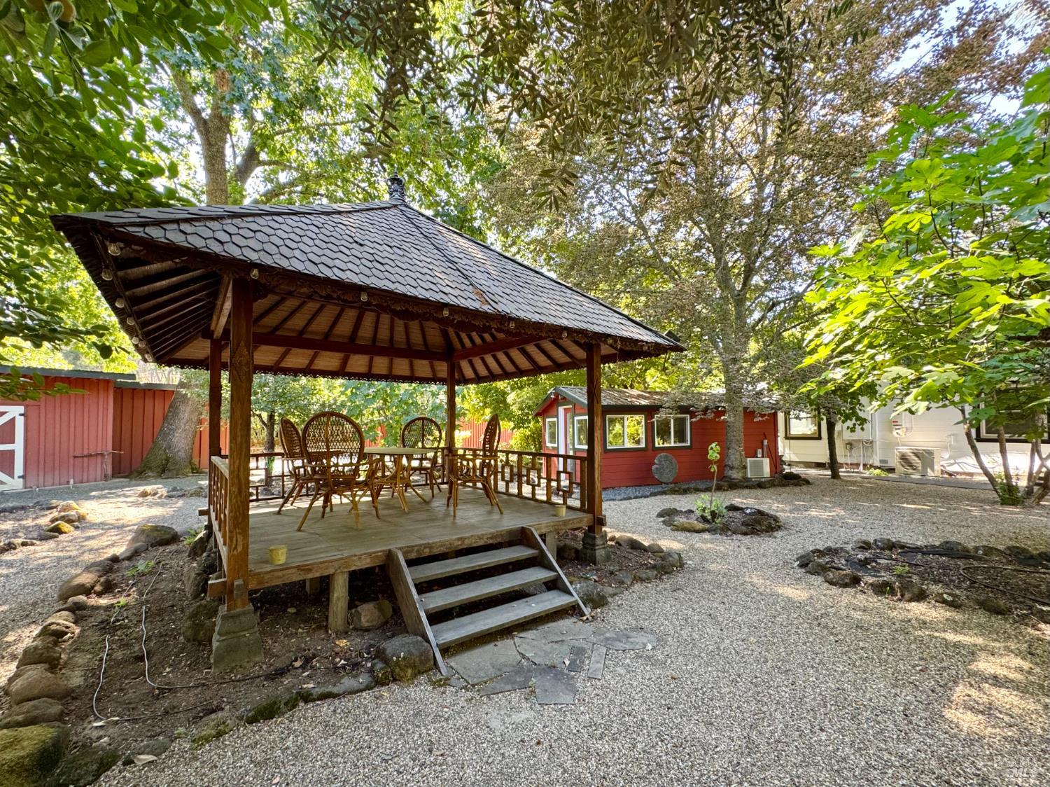 109 Glass Mountain Ln