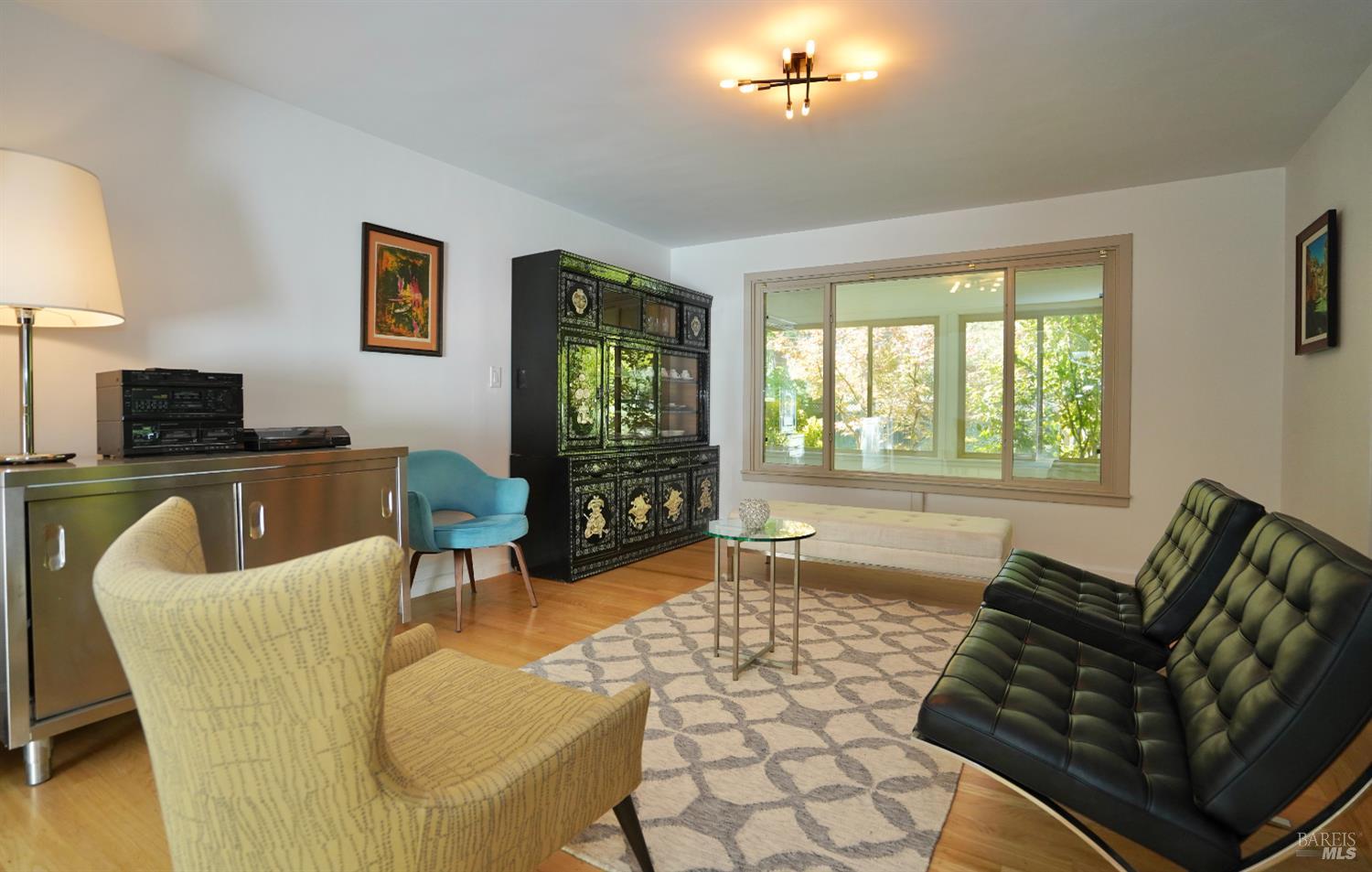 109 Glass Mountain Ln