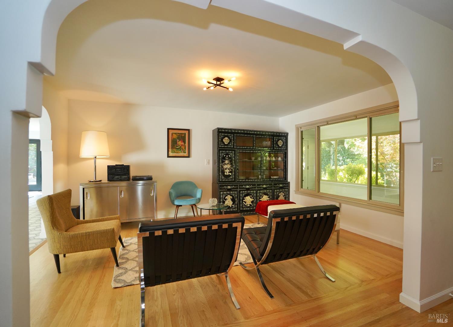109 Glass Mountain Ln
