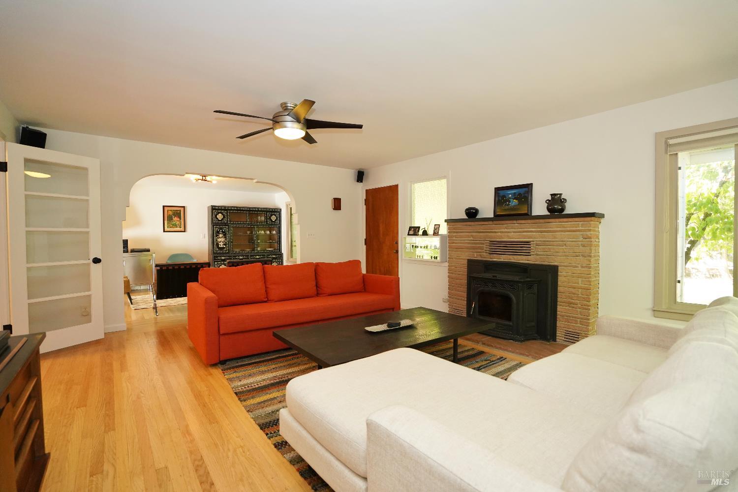 109 Glass Mountain Ln