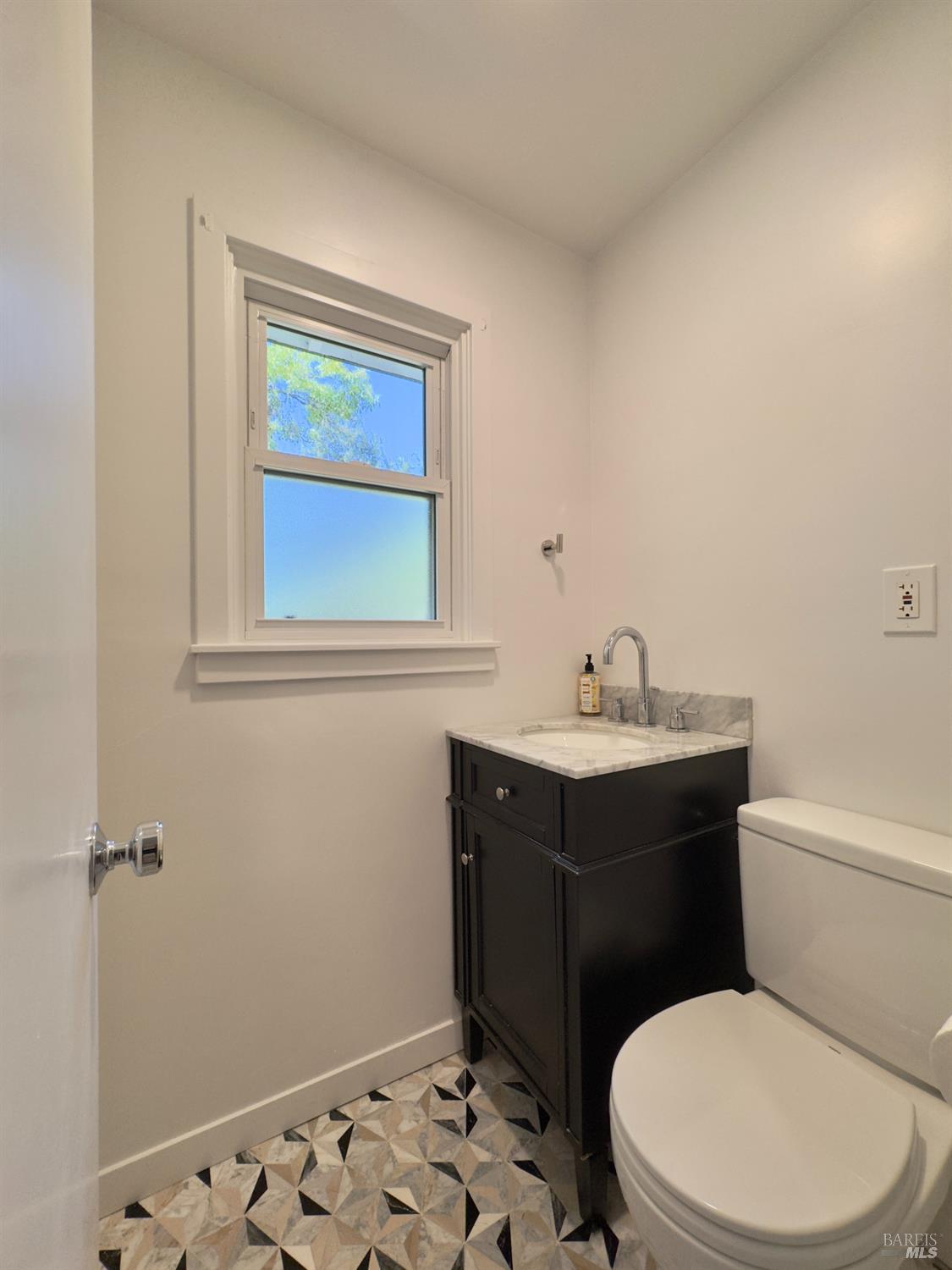 109 Glass Mountain Ln
