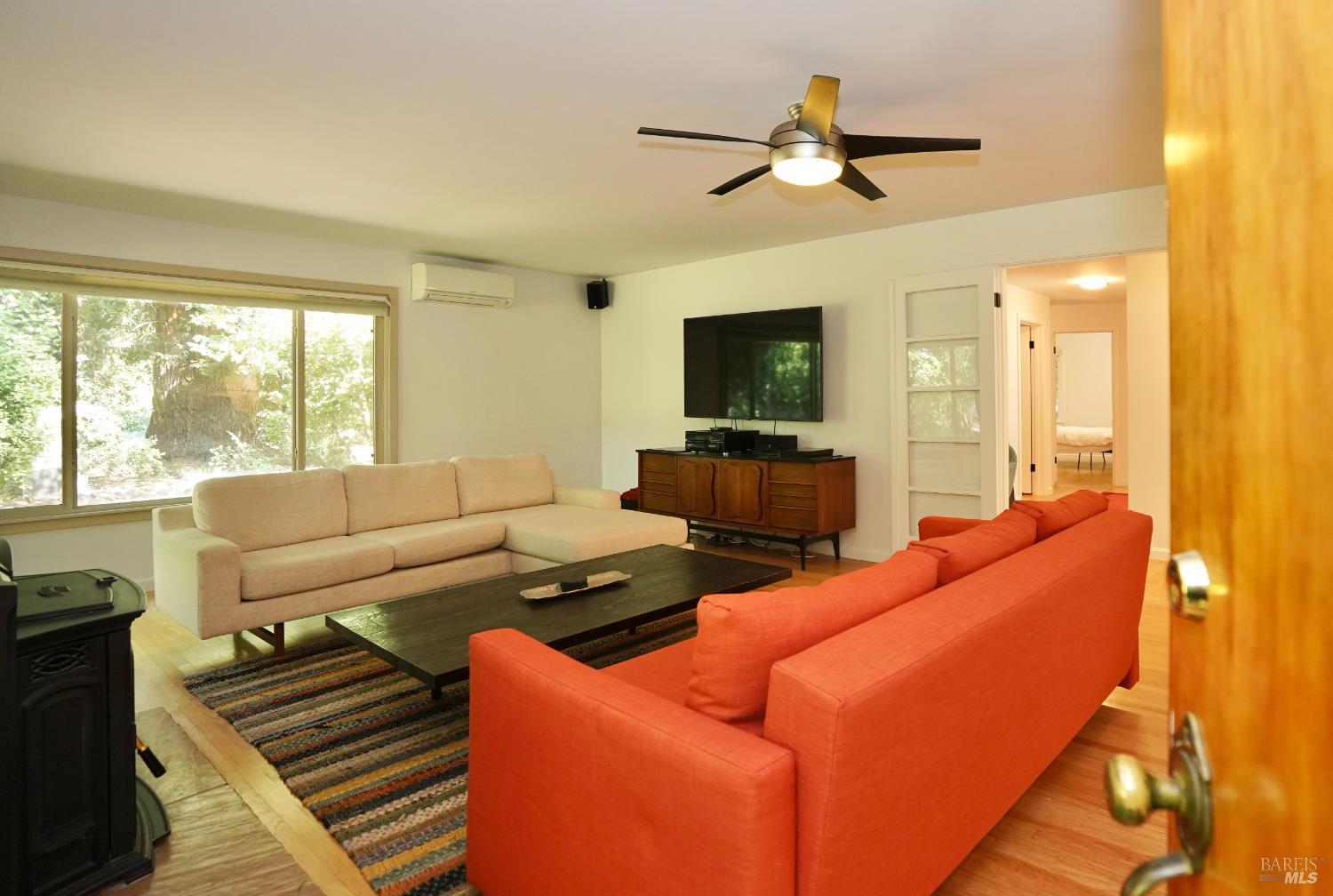 109 Glass Mountain Ln