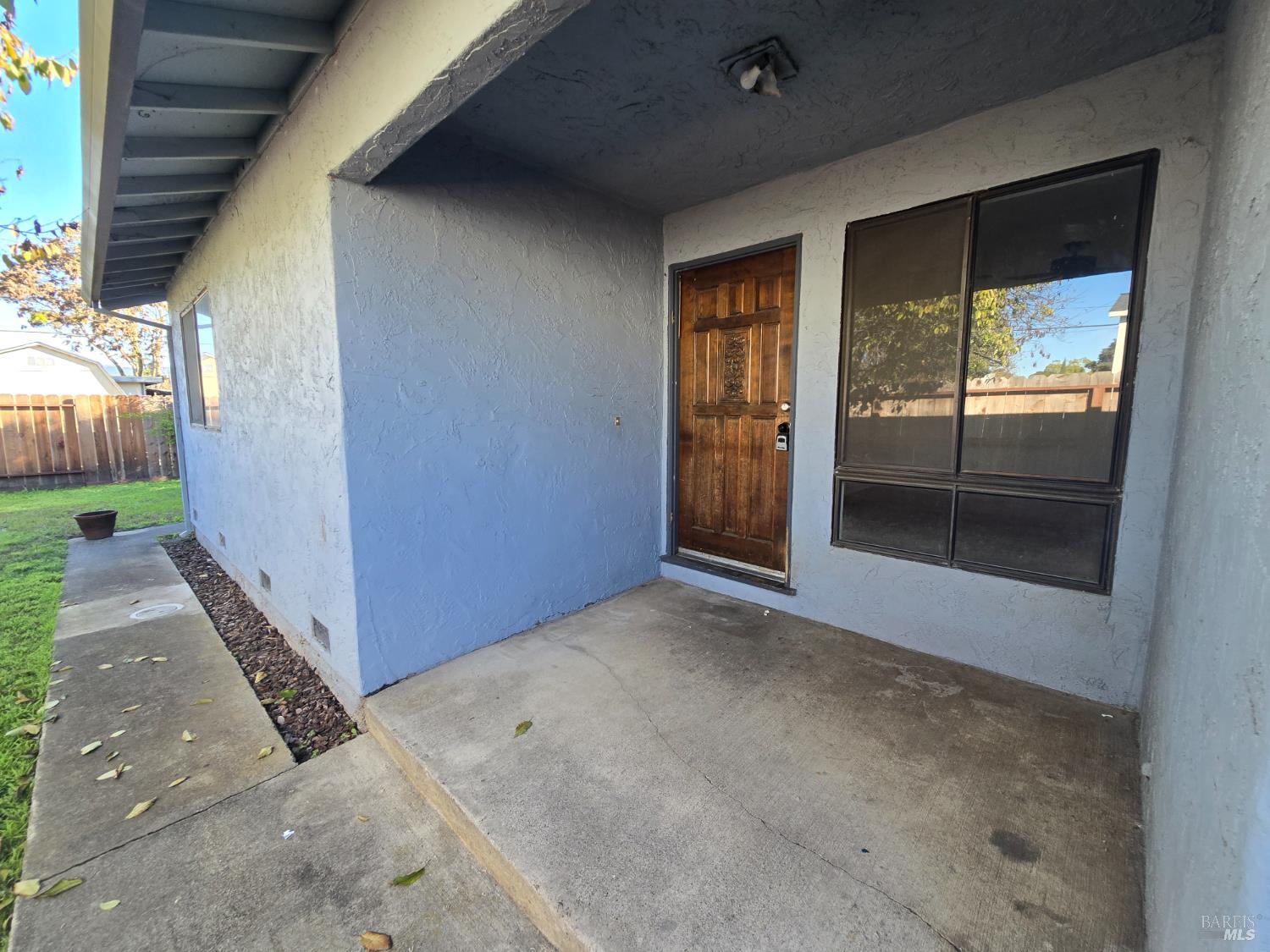 2738 Sonoma Street