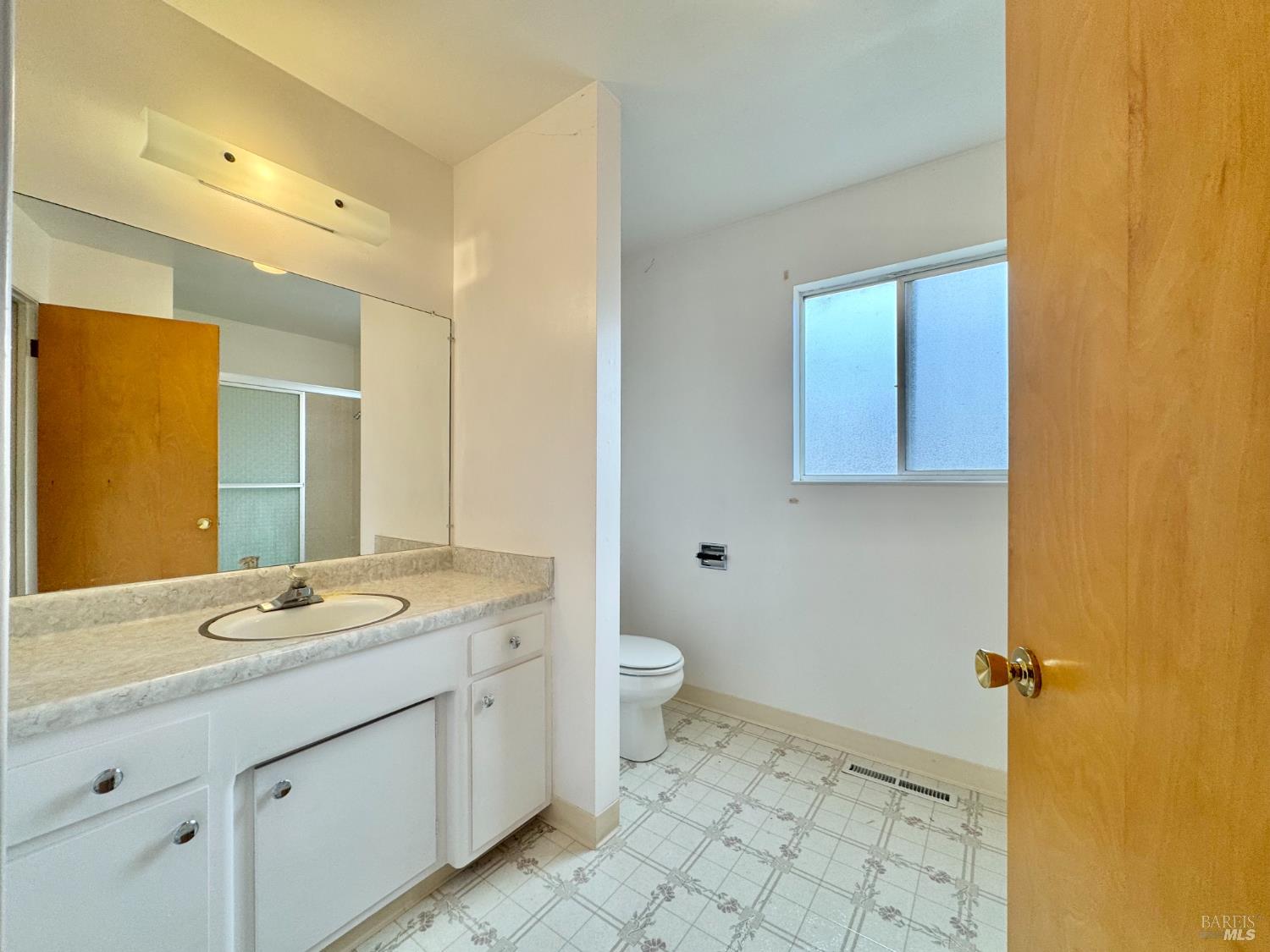 2760 Clifford Street