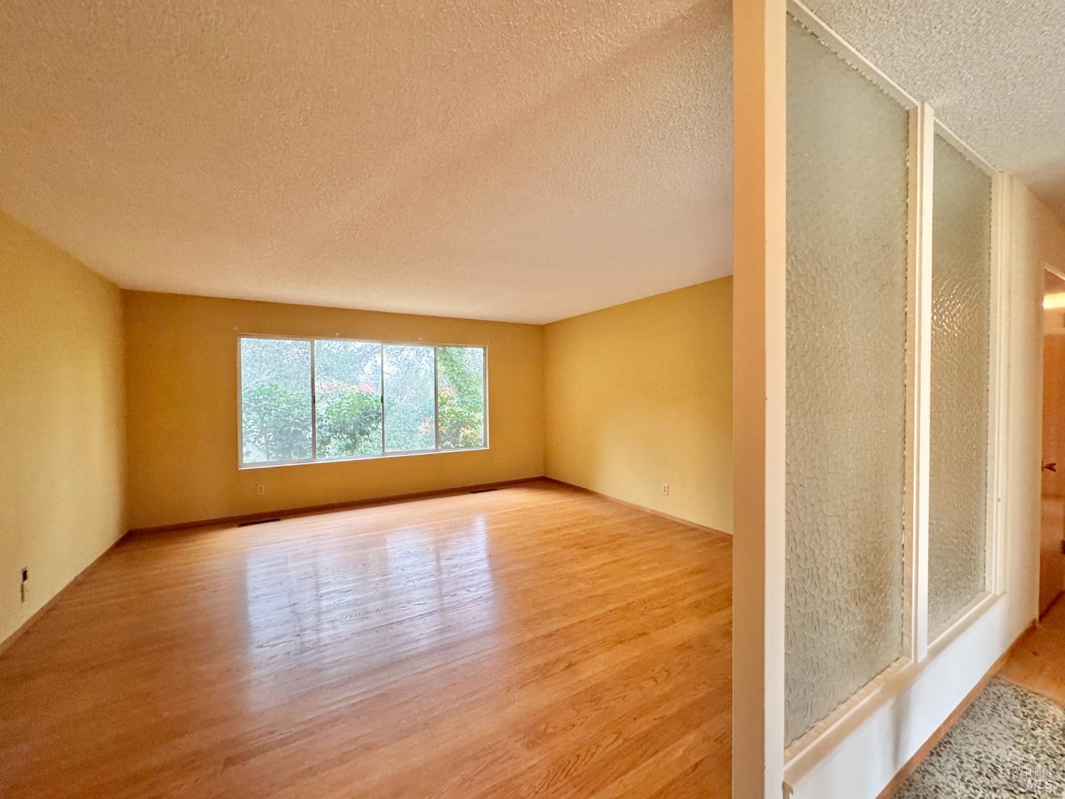 2760 Clifford Street