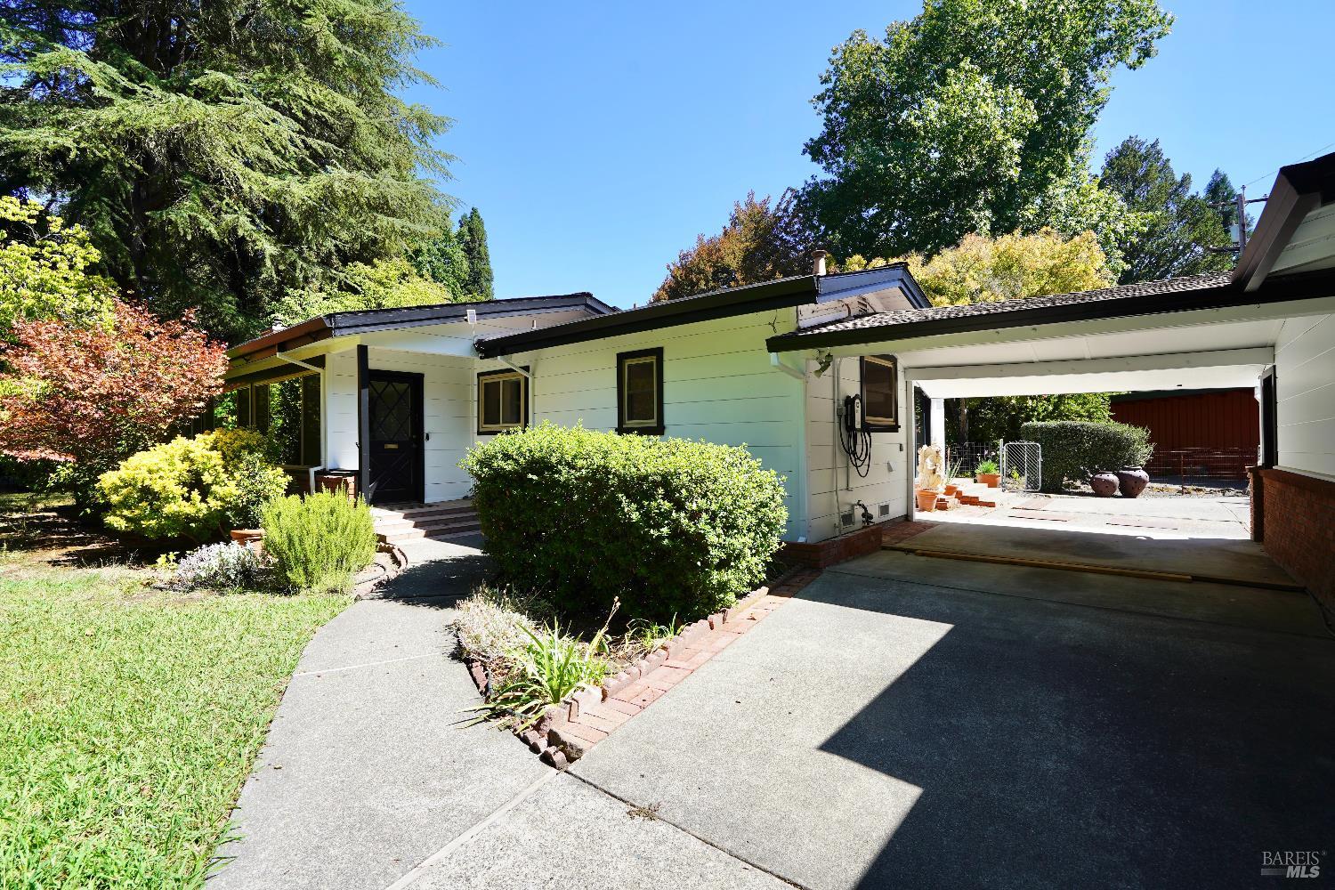 109 Glass Mountain Lane