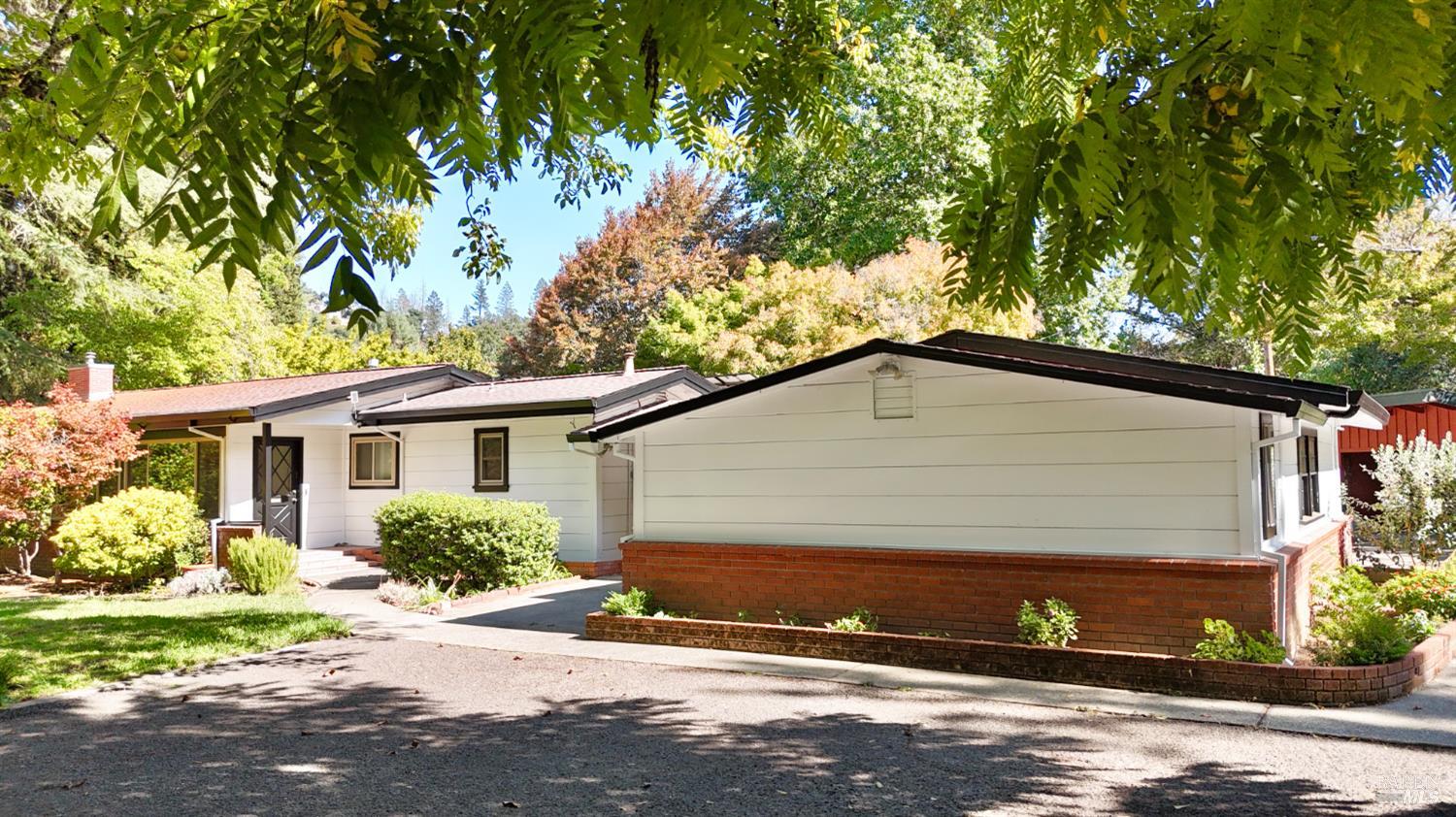 109 Glass Mountain Lane