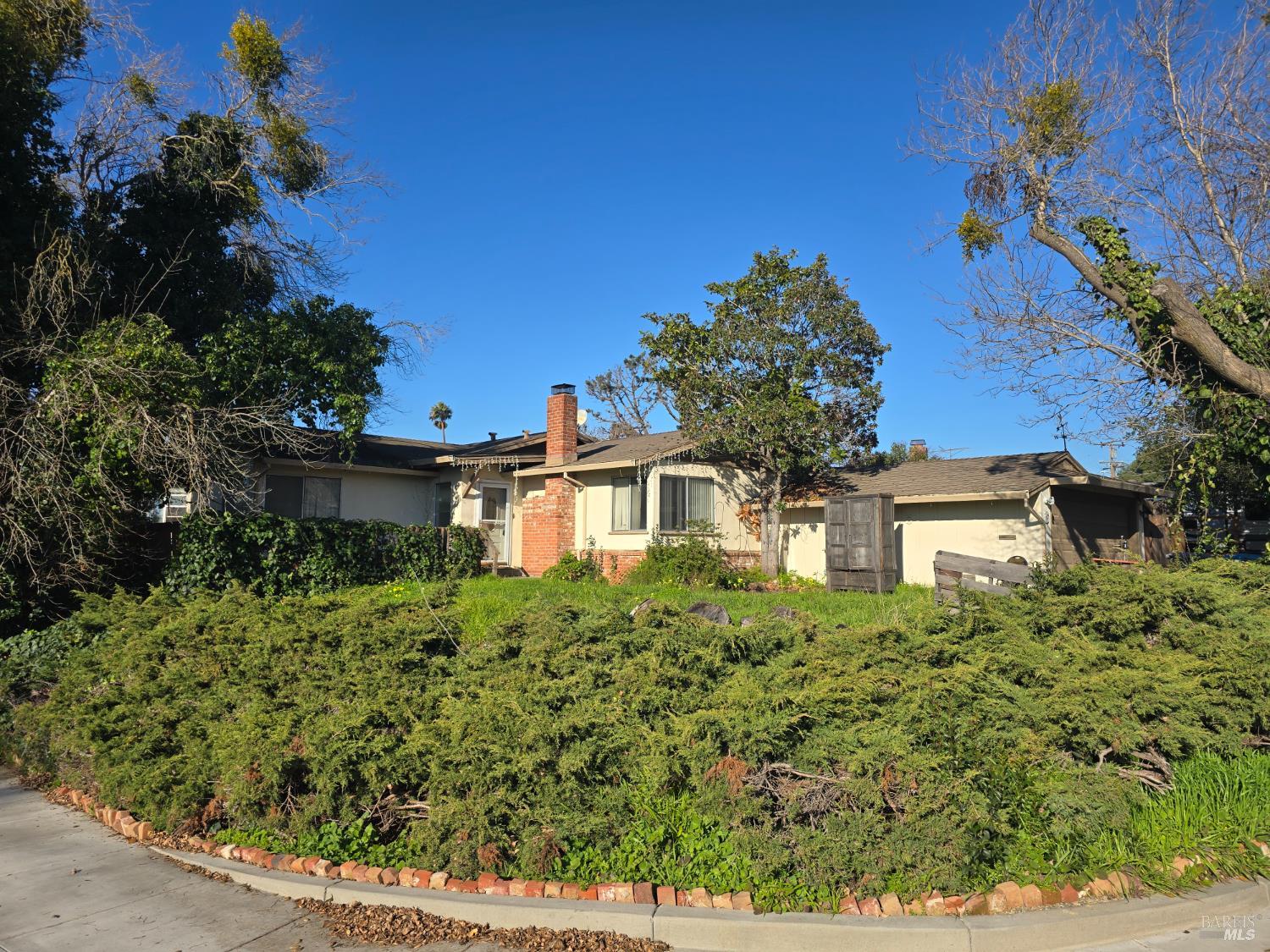 5 Alta Loma Drive