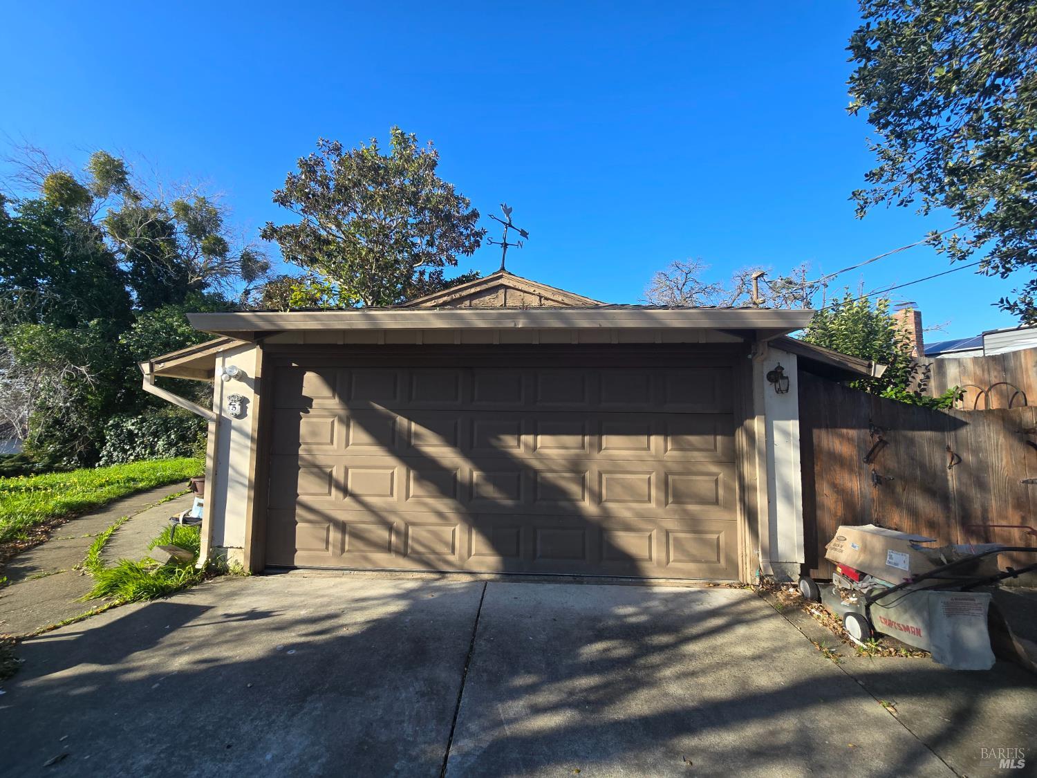 5 Alta Loma Drive