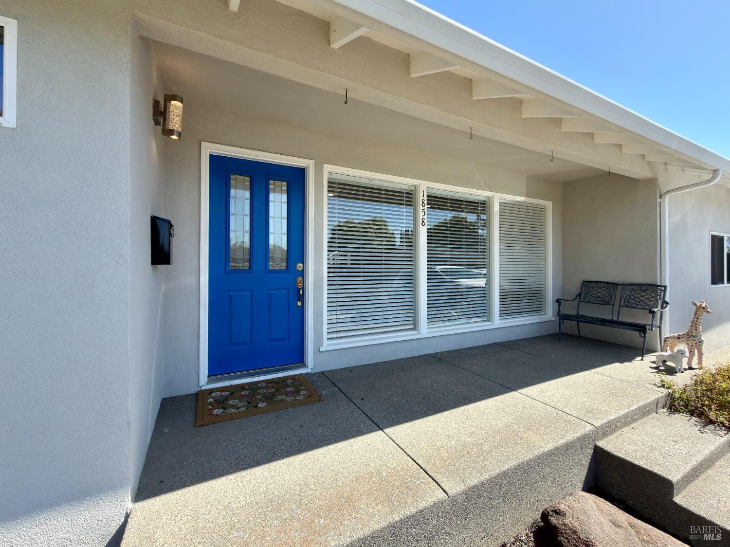 1858 Hemlock Street