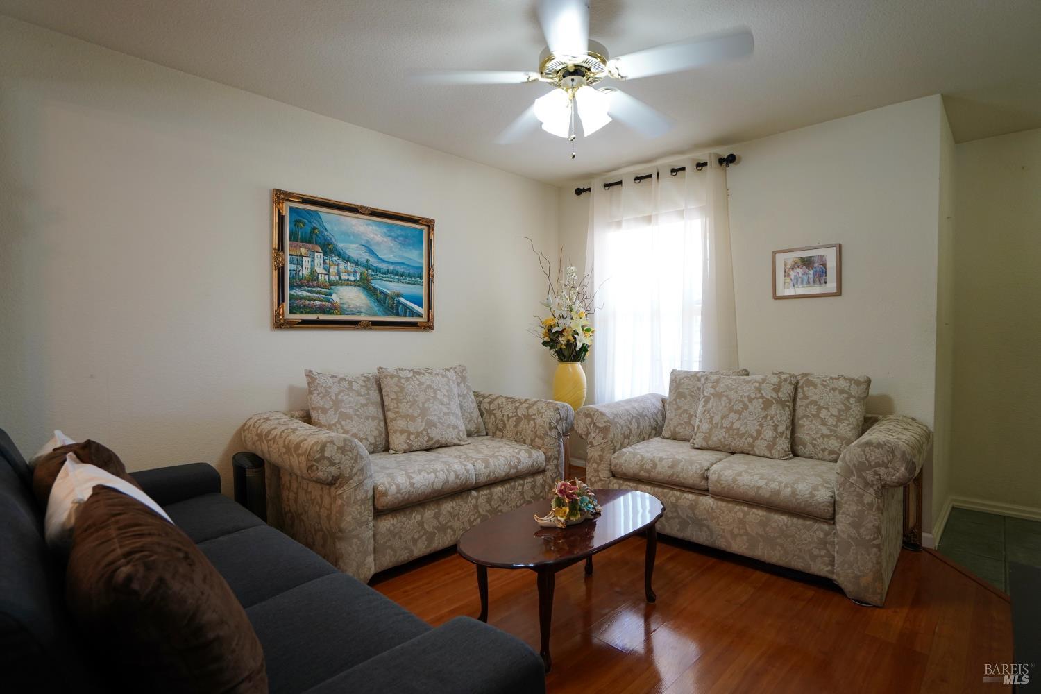 48 Dawn Rose Court