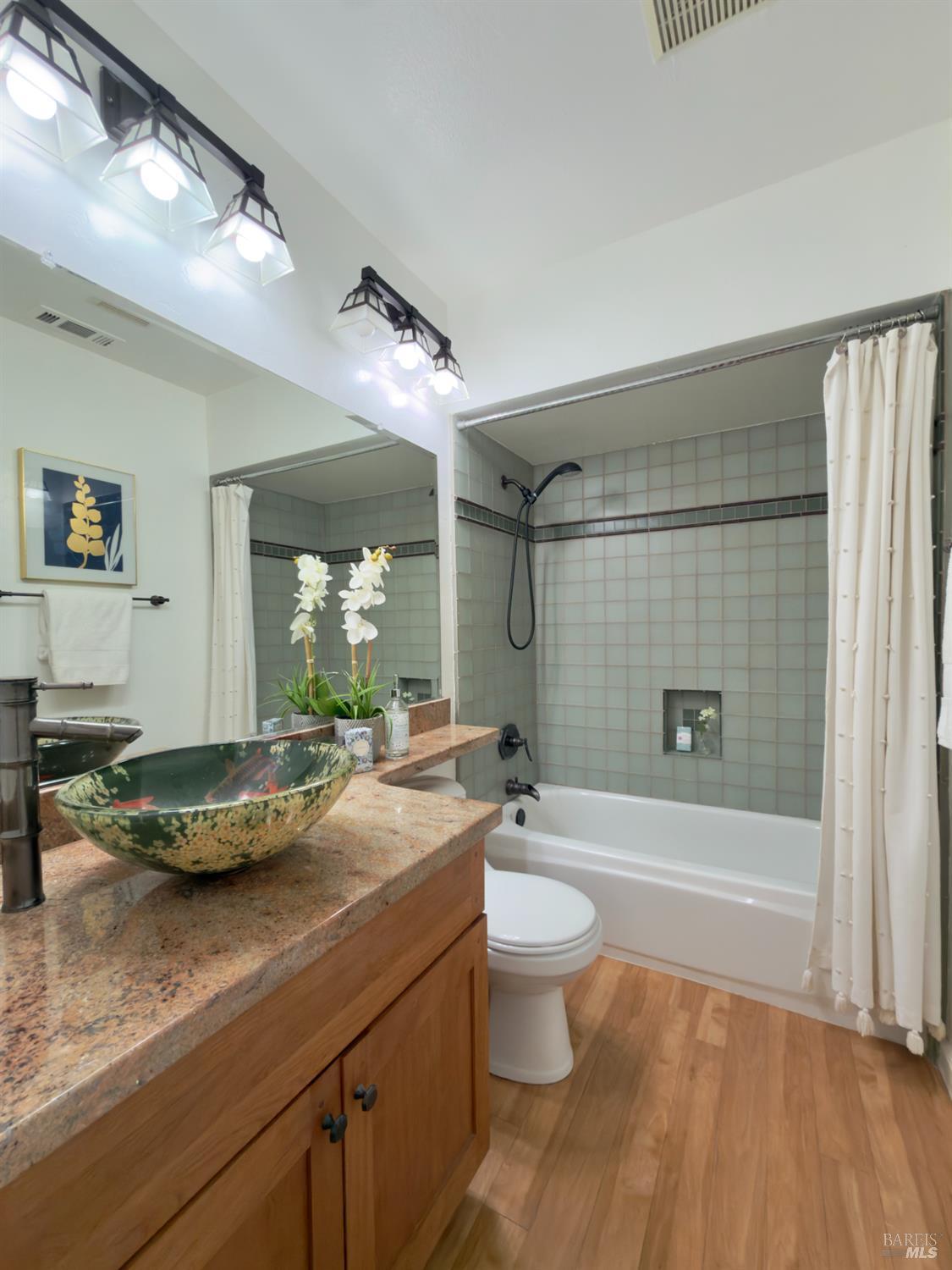 3436 Meadowbrook Court