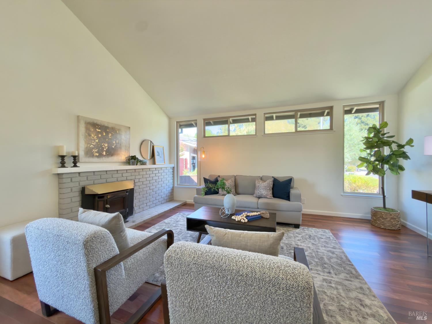 3436 Meadowbrook Court