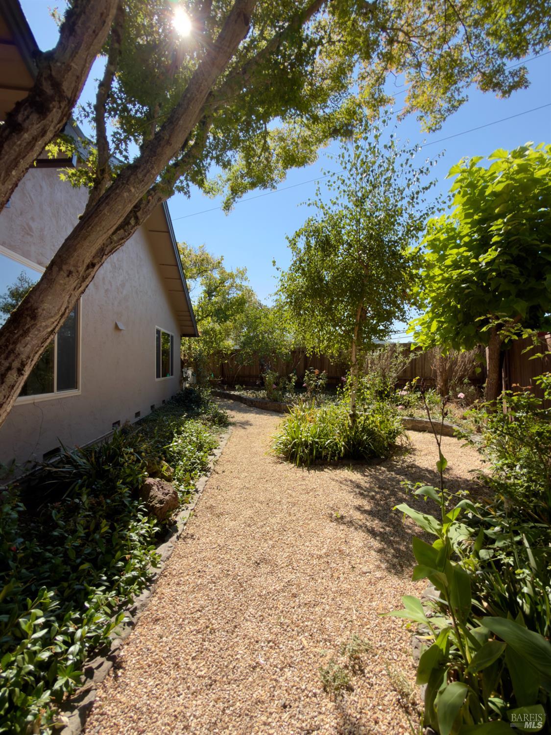 3436 Meadowbrook Court