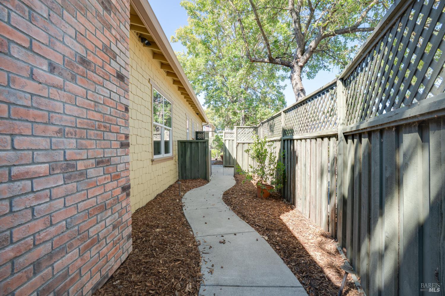 48 Catania Lane