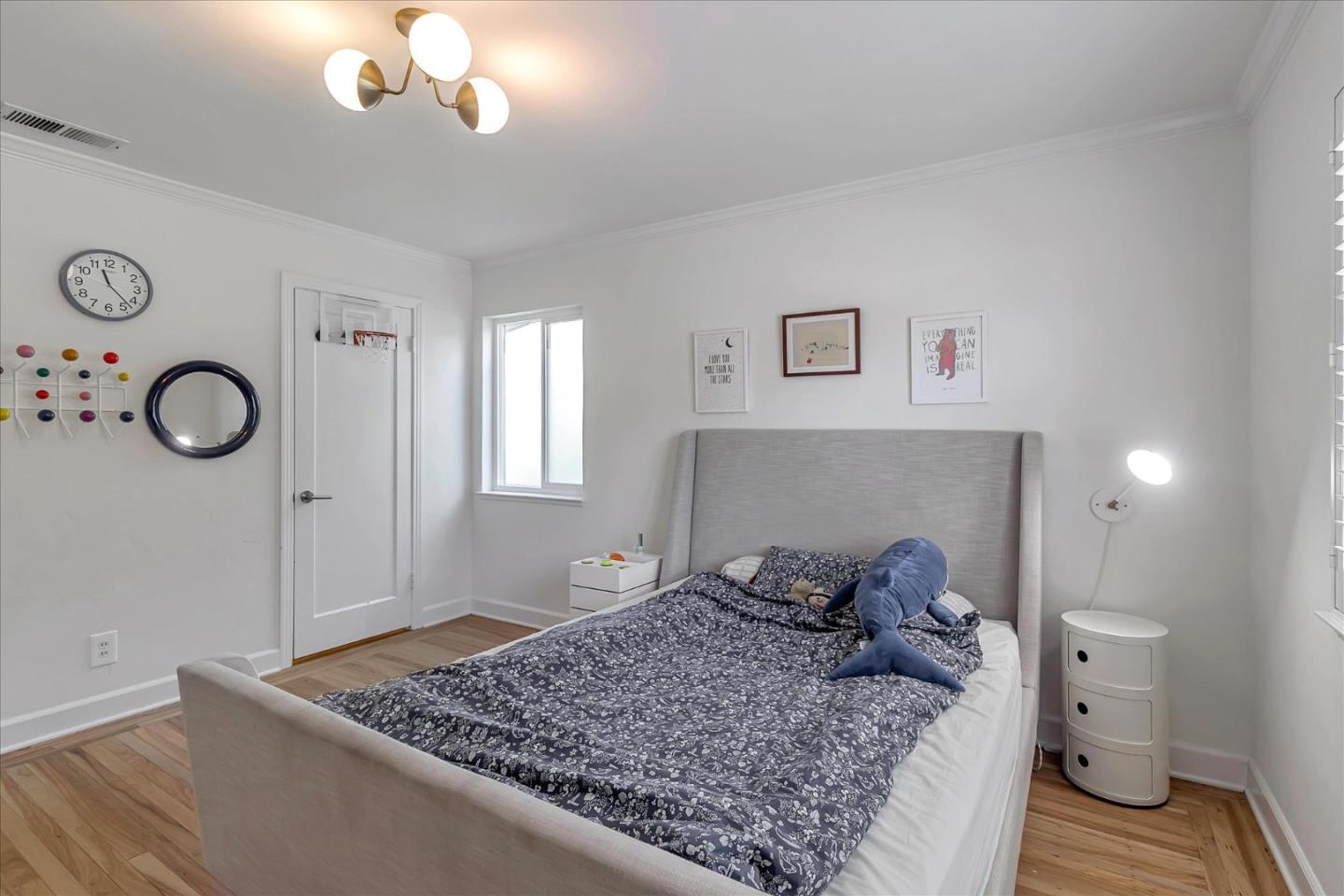 88 Hillview AVE