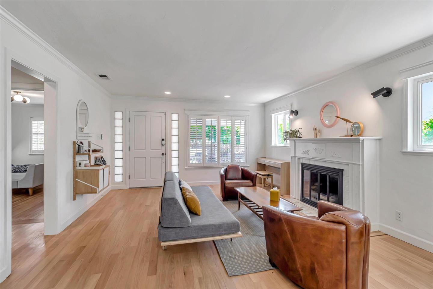 88 Hillview AVE
