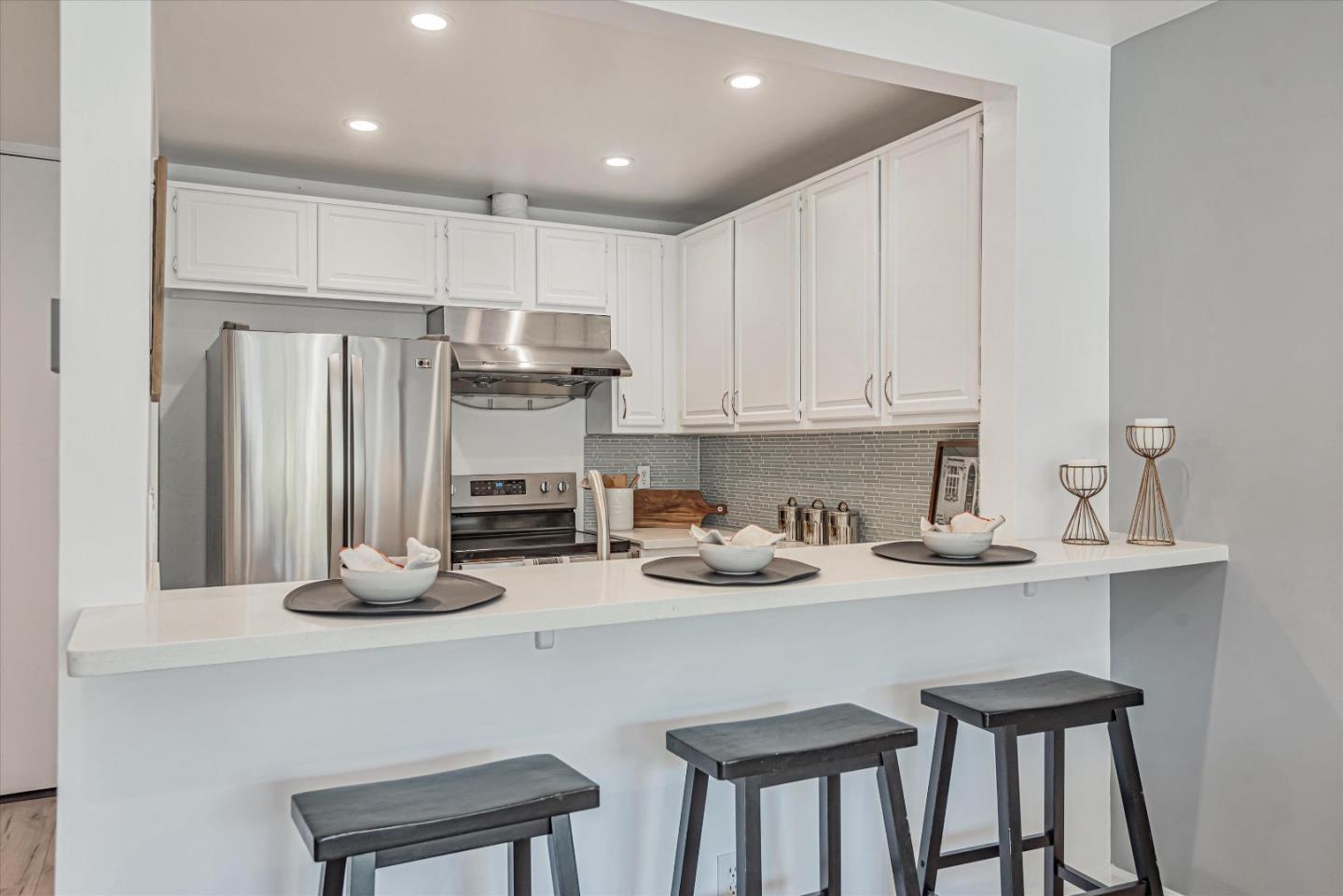 316 N El Camino Real 308