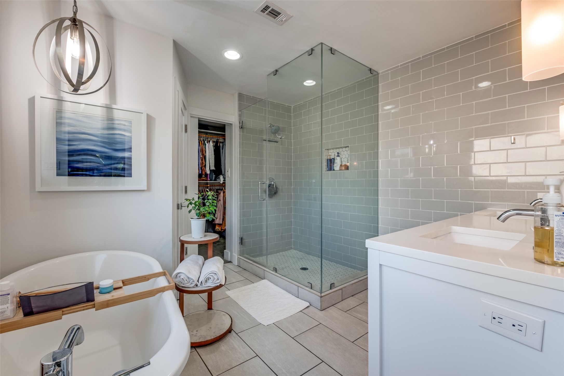 12436 Montego Plaza