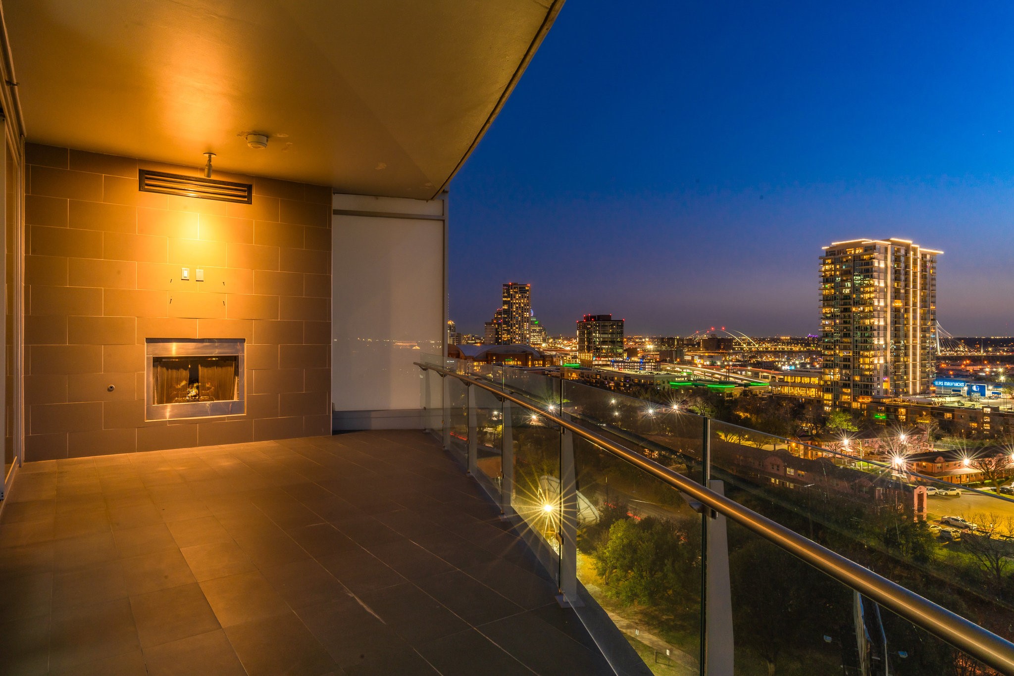 3130 N Harwood Street 1103